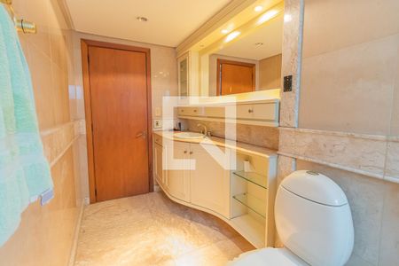 Apartamento à venda com 200m², 4 quartos e 2 vagasBanheiro do Quarto 3