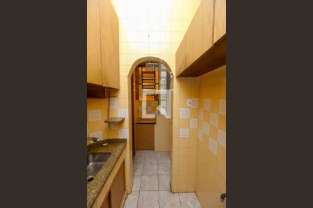 Apartamento à venda com 45m², 2 quartos e sem vaga Apartamento à venda com 45m², 2 quartos e sem vagaCozinha - Armários