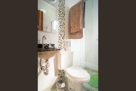 Casa de condomínio à venda com 65m², 2 quartos e 1 vaga Casa de condomínio à venda com 65m², 2 quartos e 1 vagaBanheiro do Quarto 2