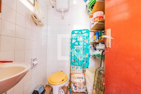Casa à venda com 200m², 3 quartos e 2 vagas Casa à venda com 200m², 3 quartos e 2 vagasBanheiro edicula