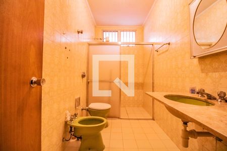 Casa à venda com 200m², 3 quartos e 2 vagas Casa à venda com 200m², 3 quartos e 2 vagasBanheiro da Suíte