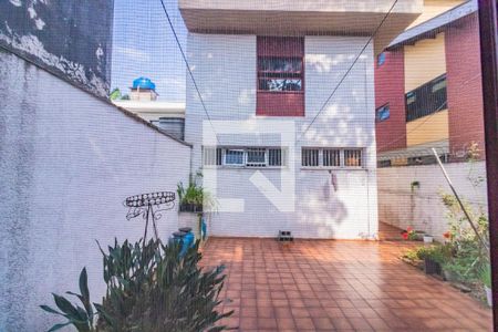 Casa à venda com 200m², 3 quartos e 2 vagas Casa à venda com 200m², 3 quartos e 2 vagasVista da edícula