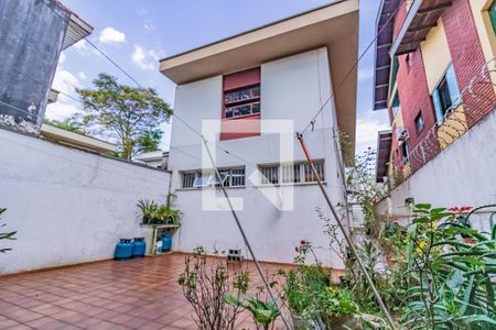 Casa à venda com 200m², 3 quartos e 2 vagas Casa à venda com 200m², 3 quartos e 2 vagasÁrea externa