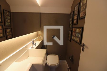 Casa de condomínio à venda com 320m², 5 quartos e 2 vagas Casa de condomínio à venda com 320m², 5 quartos e 2 vagasLavabo