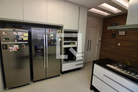 Casa de condomínio à venda com 320m², 5 quartos e 2 vagas Casa de condomínio à venda com 320m², 5 quartos e 2 vagasCozinha