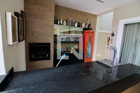 Casa de condomínio à venda com 320m², 5 quartos e 2 vagas Casa de condomínio à venda com 320m², 5 quartos e 2 vagasChurrasqueira