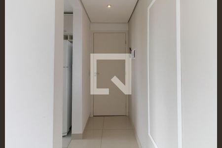 Corredor de apartamento para alugar com 2 quartos, 45m² em Jardim Lallo, São Paulo