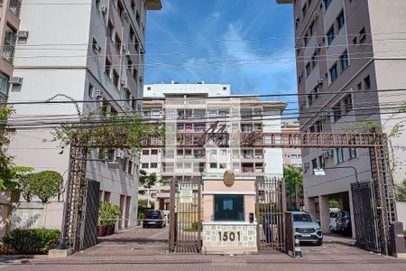 Apartamento à venda com 95m², 3 quartos e 1 vagaFachada e portaria