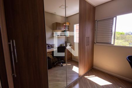 Casa à venda com 90m², 3 quartos e 2 vagas Casa à venda com 90m², 3 quartos e 2 vagasEscritório