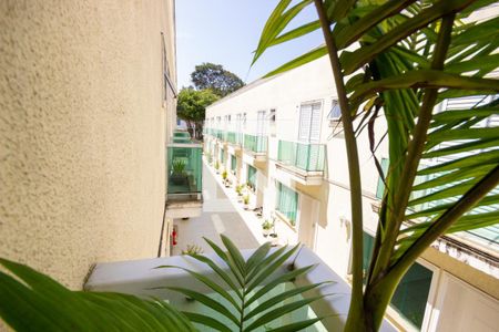 Casa à venda com 90m², 3 quartos e 2 vagas Casa à venda com 90m², 3 quartos e 2 vagasVista