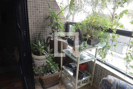 sacada de apartamento para alugar com 4 quartos, 134m² em Chácara Inglesa, São Paulo