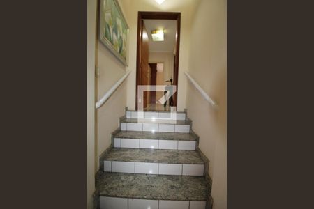 Casa à venda com 170m², 3 quartos e 1 vagaEscada