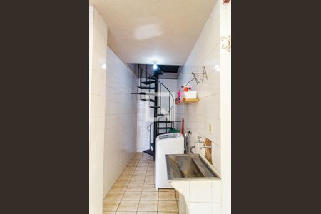 Casa à venda com 150m², 4 quartos e 2 vagas Casa à venda com 150m², 4 quartos e 2 vagasLavanderia