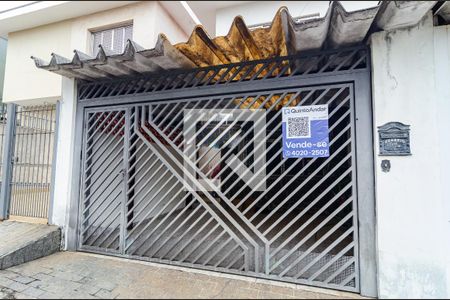 Casa à venda com 150m², 4 quartos e 2 vagas Casa à venda com 150m², 4 quartos e 2 vagasFachada