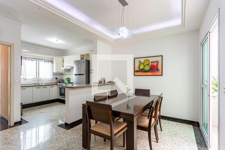 Casa à venda com 235m², 3 quartos e 5 vagas Casa à venda com 235m², 3 quartos e 5 vagasSala de Jantar