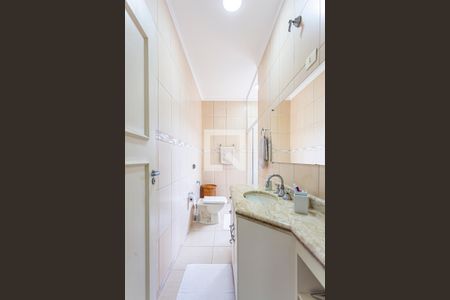 Casa à venda com 235m², 3 quartos e 5 vagas Casa à venda com 235m², 3 quartos e 5 vagasBanheiro