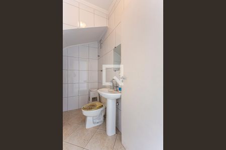 Casa à venda com 235m², 3 quartos e 5 vagas Casa à venda com 235m², 3 quartos e 5 vagasBanheiro de Serviço