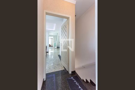 Casa à venda com 235m², 3 quartos e 5 vagas Casa à venda com 235m², 3 quartos e 5 vagasHall Garagem