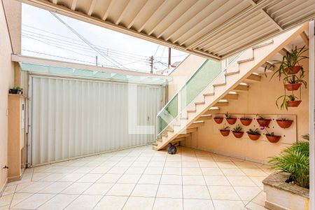 Casa à venda com 235m², 3 quartos e 5 vagas Casa à venda com 235m², 3 quartos e 5 vagasFrente da Casa