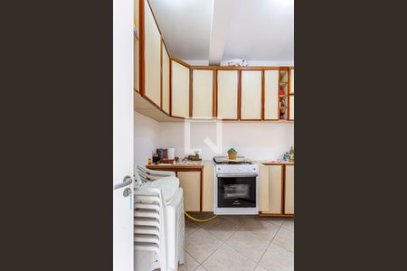 Casa à venda com 235m², 3 quartos e 5 vagas Casa à venda com 235m², 3 quartos e 5 vagasQuarto de Serviço