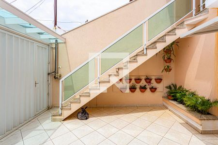 Casa à venda com 235m², 3 quartos e 5 vagas Casa à venda com 235m², 3 quartos e 5 vagasFrente da Casa