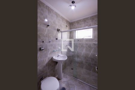 Casa à venda com 150m², 3 quartos e 2 vagasBanheiro social 