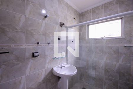 Casa à venda com 150m², 3 quartos e 2 vagasBanheiro social 