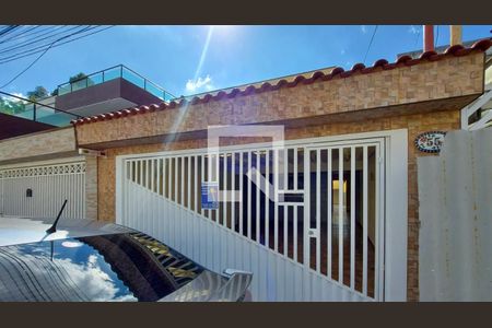 Casa à venda com 150m², 3 quartos e 2 vagasFachada 