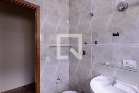 Casa à venda com 150m², 3 quartos e 2 vagasBanheiro social 