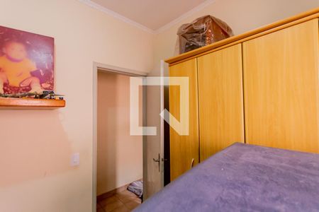 Casa à venda com 200m², 3 quartos e 3 vagas Casa à venda com 200m², 3 quartos e 3 vagasQuarto 2