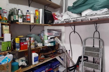 Casa à venda com 211m², 3 quartos e 6 vagasDepósito