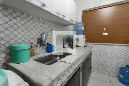 Casa à venda com 211m², 3 quartos e 6 vagasCozinha 2