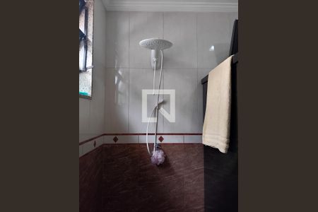 Casa à venda com 211m², 3 quartos e 6 vagasBanheiro da Suíte 1