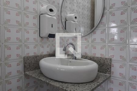 Casa à venda com 211m², 3 quartos e 6 vagasBanheiro