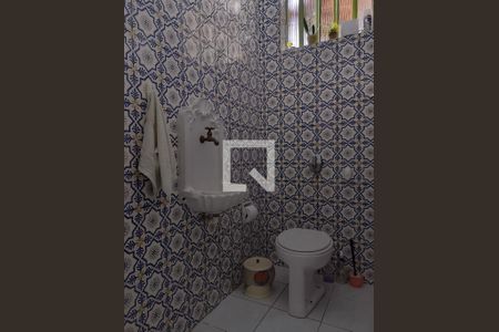 Casa à venda com 211m², 3 quartos e 6 vagasLavabo