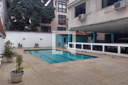 Casa à venda com 211m², 3 quartos e 6 vagasPiscina