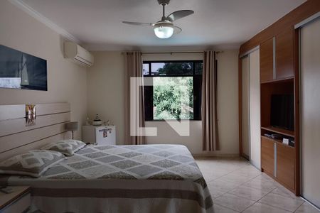 Casa à venda com 211m², 3 quartos e 6 vagasQuarto 1 - Suíte