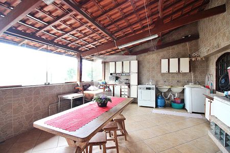 Casa à venda com 220m², 3 quartos e 3 vagasEspaço Gourmet e Lavanderia