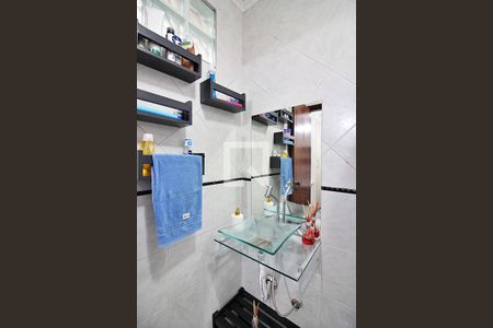 Casa à venda com 220m², 3 quartos e 3 vagasBanheiro do Quarto 2 - Suíte