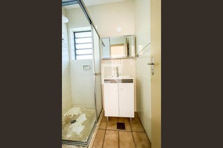 Banheiro de apartamento à venda com 2 quartos, 47m² em Rio dos Sinos, São Leopoldo