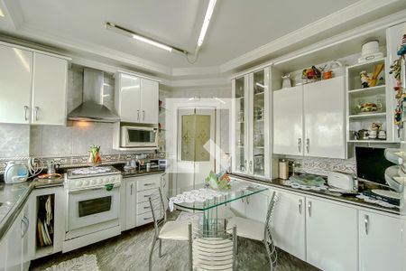 Apartamento à venda com 138m², 3 quartos e 3 vagas Apartamento à venda com 138m², 3 quartos e 3 vagasCozinha