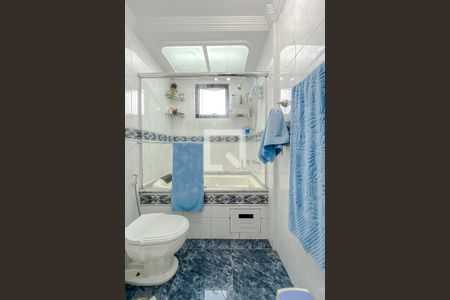 Apartamento à venda com 138m², 3 quartos e 3 vagas Apartamento à venda com 138m², 3 quartos e 3 vagasBanheiro da Suíte 1