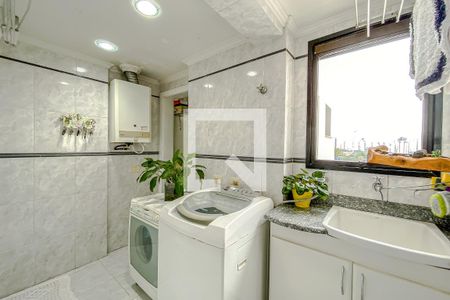 Apartamento à venda com 138m², 3 quartos e 3 vagas Apartamento à venda com 138m², 3 quartos e 3 vagasÁrea de Serviço