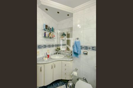 Apartamento à venda com 138m², 3 quartos e 3 vagas Apartamento à venda com 138m², 3 quartos e 3 vagasBanheiro da Suíte 1