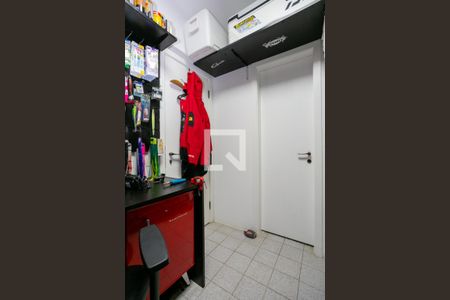 Apartamento à venda com 230m², 4 quartos e 3 vagas Apartamento à venda com 230m², 4 quartos e 3 vagasQuarto de serviço