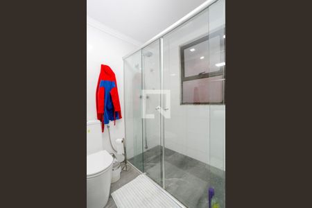 Apartamento à venda com 230m², 4 quartos e 3 vagas Apartamento à venda com 230m², 4 quartos e 3 vagasBanheiro da suíte 2