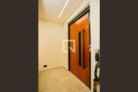 Apartamento à venda com 230m², 4 quartos e 3 vagas Apartamento à venda com 230m², 4 quartos e 3 vagasHall social