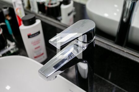 Apartamento à venda com 230m², 4 quartos e 3 vagas Apartamento à venda com 230m², 4 quartos e 3 vagasBanheiro da Suíte 1