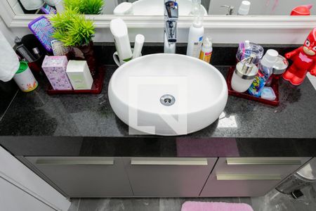 Apartamento à venda com 230m², 4 quartos e 3 vagas Apartamento à venda com 230m², 4 quartos e 3 vagasBanheiro da Suíte 3