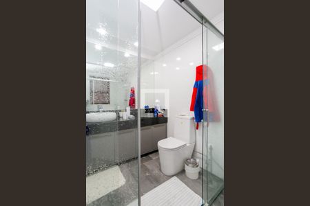 Apartamento à venda com 230m², 4 quartos e 3 vagas Apartamento à venda com 230m², 4 quartos e 3 vagasBanheiro da suíte 2